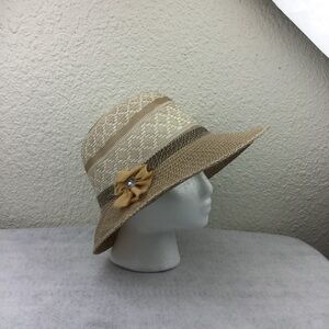 Straw Hat One Size  Small Brim Summer Hat Flower Accent Outdoor Vacation Beach